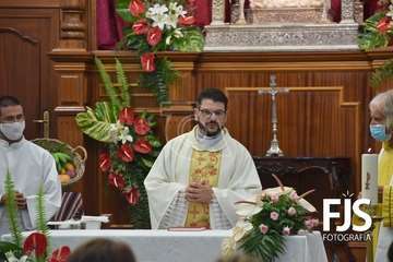 Repique de campanas, misa de romeros y ofrenda a la Virgen de las Nieves/TA y Francisco Javier Santana.